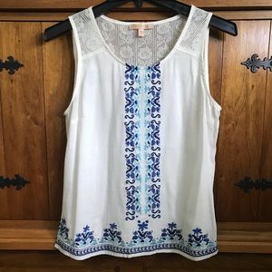 Skies are blue linen top
